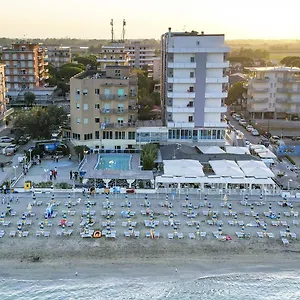 Bikini Tropicana Family Hotel Lido Di Savio