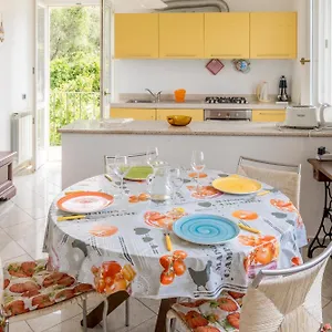 Sweet Helen With Sea View Apartment Levanto